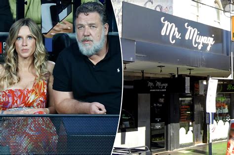 Russell Crowe, girlfriend refused service at Australian restaurant ...