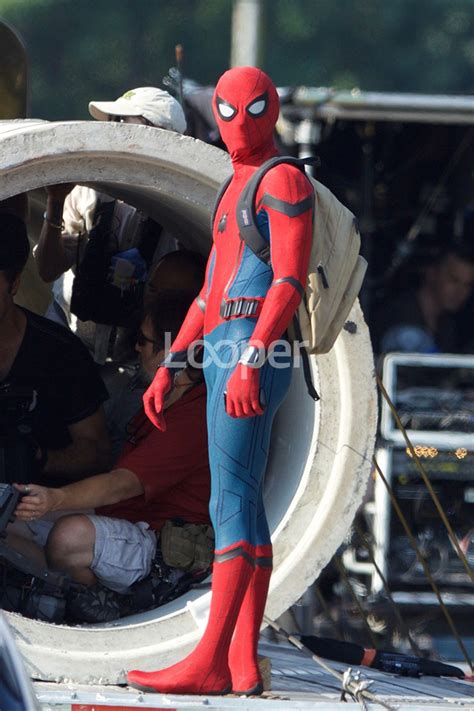 "Spider-Man: Homecoming" Behind The Scenes Pics | Know It All Joe