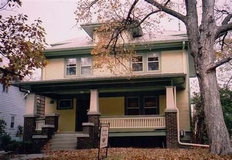 American Foursquare - Historic House Colors