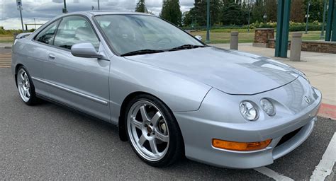 One-Owner 2001 Acura Integra GS-R Is More Valuable Than You’d Think | Carscoops