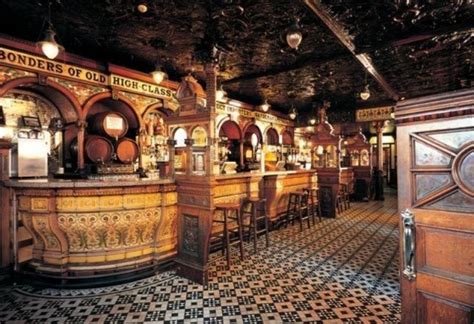 Inside the Crown Bar. Belfast. Northern Ireland. | British pub, Belfast ...