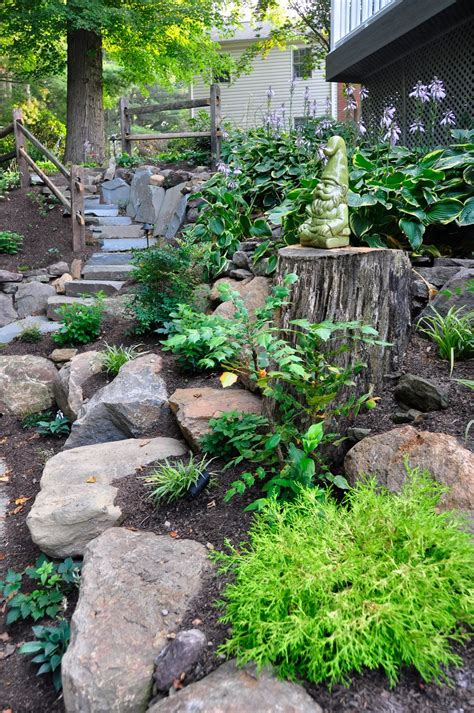 Stairway Backyard Landscaping Rockery Garden, Rock Garden Plants, Rock Garden Landscaping ...