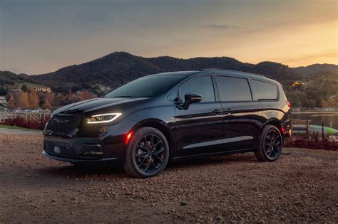 Chrysler Brand Announces New 2023 Chrysler Pacifica Road Tripper, Celebrates Ultimate Family ...