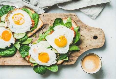 Breakfast toast with sunny-side-up eggs and lots of greens | Love my Salad