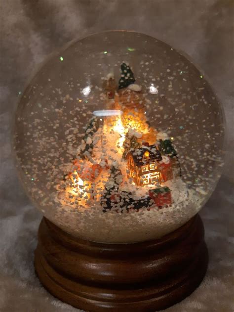 Lighted Musical Christmas Snow Globe in 2021 | Musical christmas snow globes, Christmas snow ...