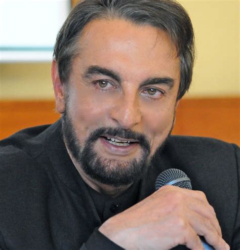 KABIR BEDI (@iKabirBedi) | Beautiful eyes, Tv series, Eye candy