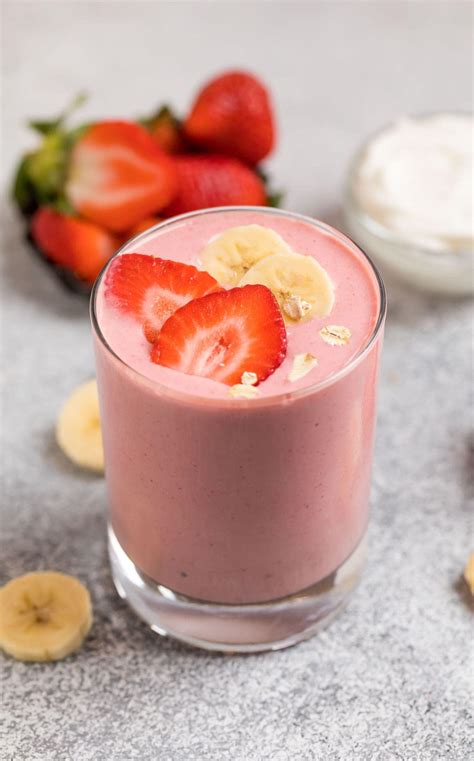 Greek Yogurt Smoothie with Strawberry Banana | High Protein