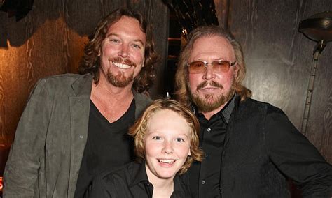 Bee Gees' Barry Gibb steps out with lookalike son and grandson in ...