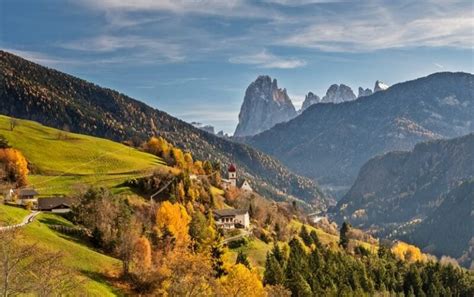 20+ Inspiring Photos of South Tyrol & the Dolomites in Autumn