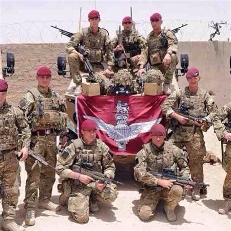 The maroon machine, British Paras in Afghanistan #paras #british Partners: @deutscher.patriot ...