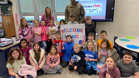 Second-grader's father gets 'Welcome Home' surprise at Springboro elementary school