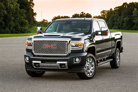 2017 GMC Sierra HD – Powerful Diesel Heavy Duty Pickup Trucks