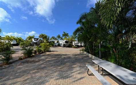 Holiday Cove RV - Bradenton RV Condos