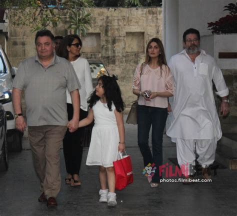 Kapoor Family Xmas Brunch At Shashi Kapoor House Photos - FilmiBeat