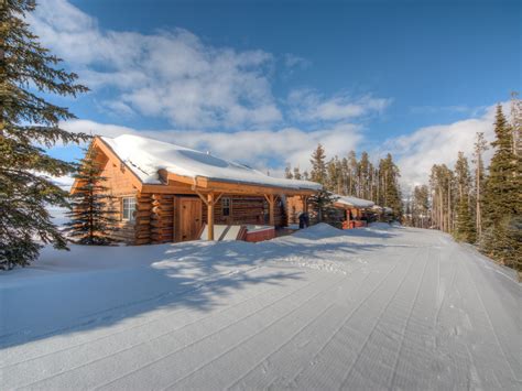 Moonlight Basin Cabins | Luxury Lodging Big Sky | Ski In/Ski Out