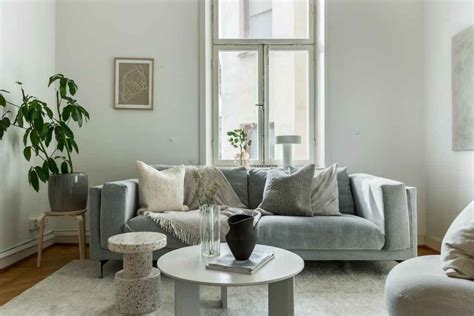 A subtle decor in a white studio apartment - COCO LAPINE DESIGNCOCO ...