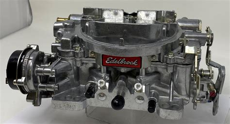 Remanufactured Edelbrock Thunder Series AVS Carburetor, 650