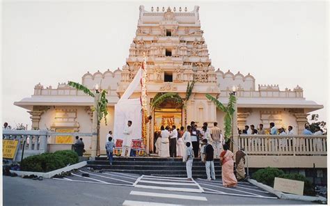 Sydney Murugan Temple – Language on the Move