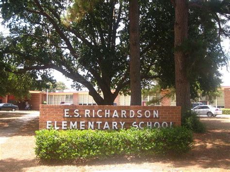 E.S. Richardson Elementary School - Alchetron, the free social encyclopedia