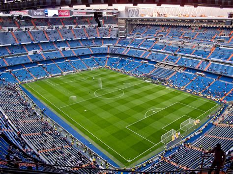 File:Estadio Santiago Bernabéu - 02.jpg - Wikimedia Commons