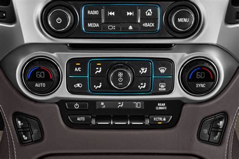 2018 Chevrolet Suburban Pictures: Dashboard | U.S. News