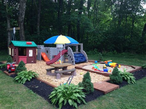 Except with maybe AstroTurf or something instead of the wood chips || Backyard:Kid Friendly ...