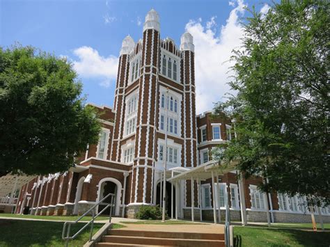 Architecture Tourist: Leete Hall 1922 at Carver High