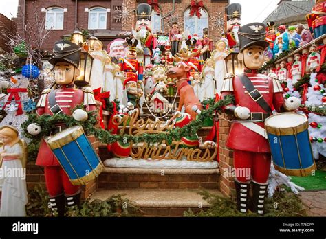 Dyker Heights, Christmas Lights Brooklyn Stock Photo - Alamy