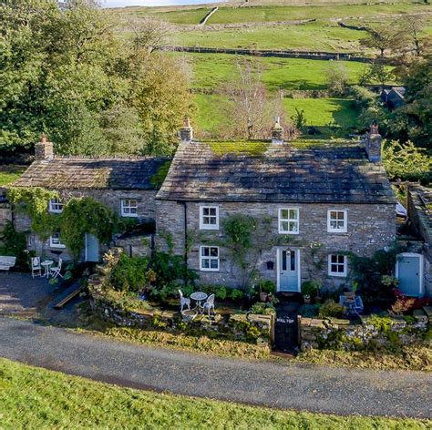 17th Century Stone Cottage For Sale In The Yorkshire Dales