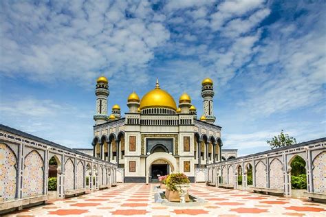 Beautiful Masjid Jame Asr Hassanil Bolkiah, Brunei - Islamic Architecture