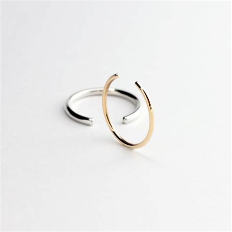 ESSENTIAL ROUND OPEN BAND GOLD RING – MIRTA jewelry