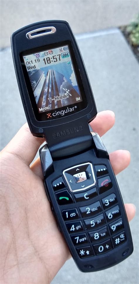 New Favorite Flip Phone - The Samsung SGH-D407 : r/vintagemobilephones