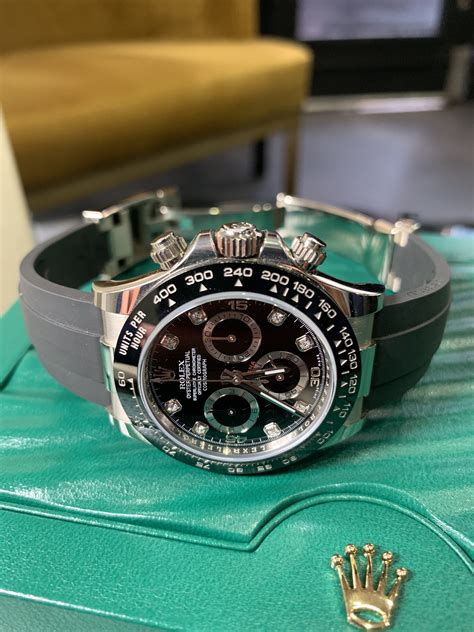 ROLEX COSMOGRAPH DAYTONA 116519LN WHITE GOLD - Carr Watches