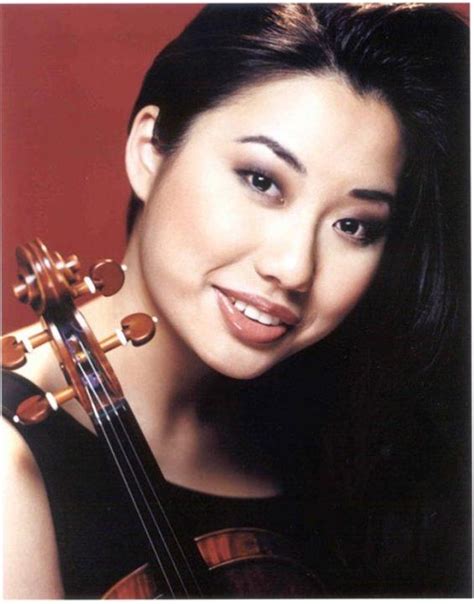 Review: Violinist Sarah Chang proves master of multiple traditions in ...