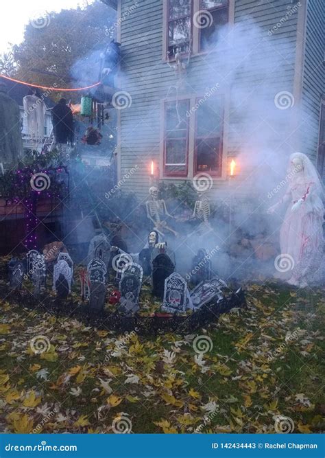 Cemetery fog stock image. Image of halloween, bride - 142434443