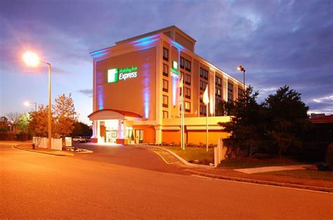 Holiday Inn Express Boston - 43 Photos & 52 Reviews - Hotels - 69 Boston St, Dorchester, Boston ...