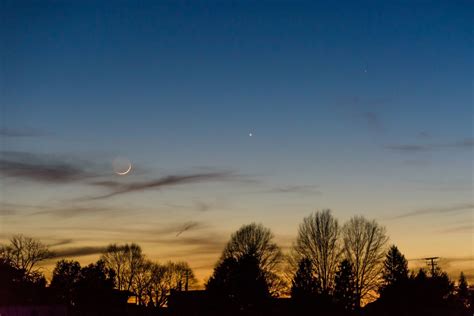 The Moon, Venus, and Mercury at Sunset - Cosmic Pursuits