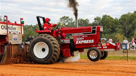 SUPER PRO FARM TRACTORS pulling at the SOUTHERN SHOWDOWN at Millers Tavern September 2014 DRAGON ...