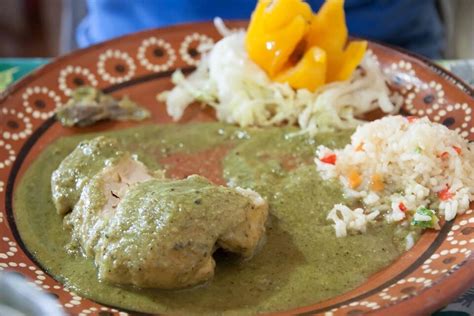 Pollo en Mole Verde