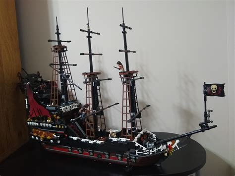 My version of the Lego Queen Anne's Revenge : r/piratesofthecaribbean