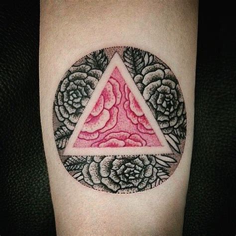 pink triangle tattoo - Google Search | Tatuaggi vita, Tatuaggi per le ...