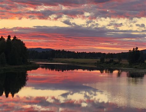 Sunset over Lake, Sweden Dalarna (My Uncle), 3919x3020 : r/EarthPorn