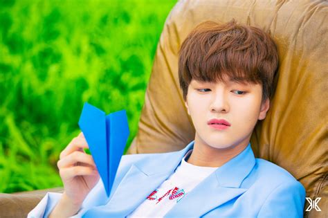 X1 on Twitter: "[BEHIND] X1 1ST MINI ALBUM ‘비상 : QUANTUM LEAP’ JACKET SHOOTING #X1 #엑스원 #차준호 ...