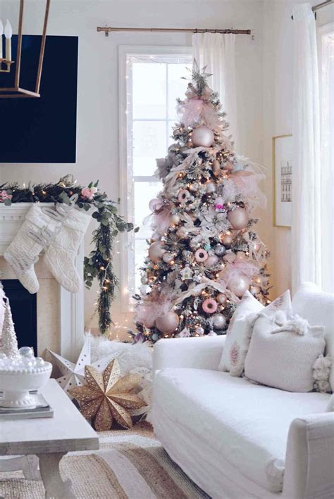 30+ Pink Theme Christmas Tree - DECOOMO