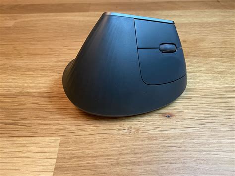 Logitech MX Vertical Ergonomic Mouse Review | PCMag