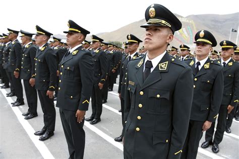 Más de 6 mil nuevos policías patrullarán las calles desde enero ...