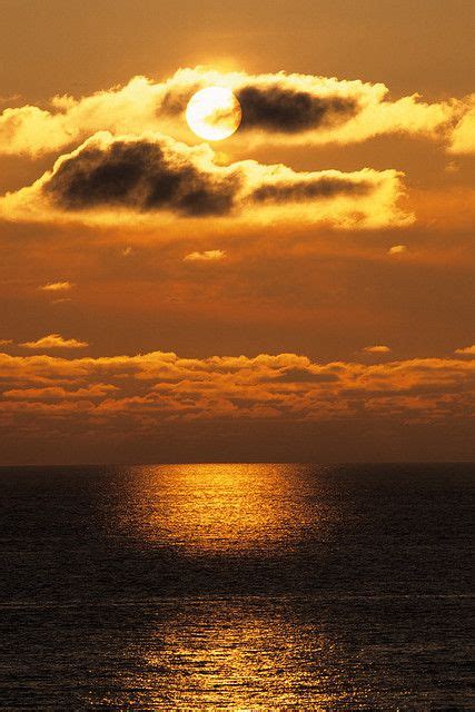 Sunset over the Sea of Japan in 2022 | Beautiful sunrise, Beautiful sunset, Sunset