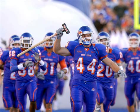 On The Field Friday – Boise State Football – ThatSportsGamer.com