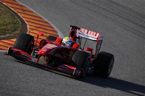 Felipe Massa debuts Ferrari 2009 F1 car – AUSmotive.com