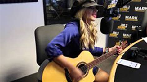 Listening Acoustic versions: Orianthi - Heaven in this hell- acoustic